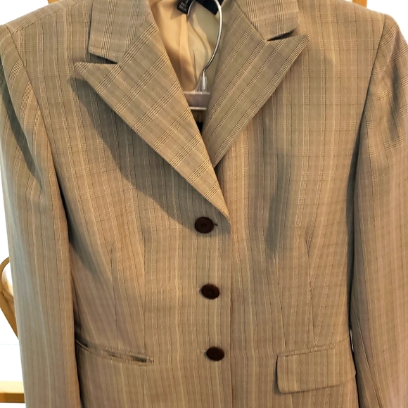 Pantsuit - Picture 2 of 5